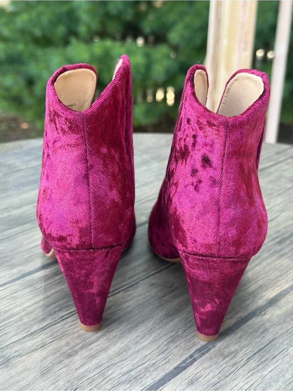 Vince Camuto Evanata Burgundy Velvet Ankle Booties Size 7